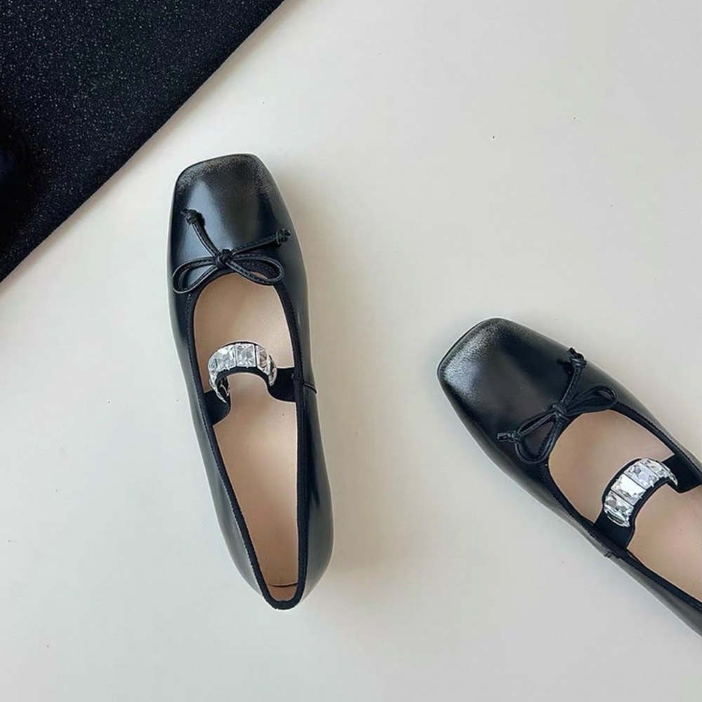 Elegant Black Leather Ballet Flats